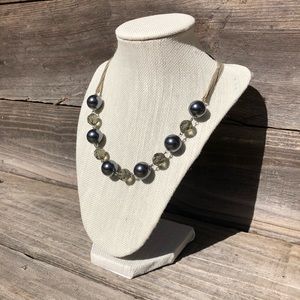 LOFT blue-pearl beaded necklace